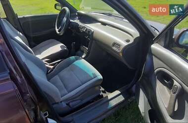 Седан Mazda 626 1993 в 