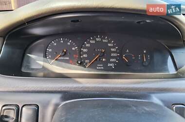 Хэтчбек Mazda 626 1995 в 