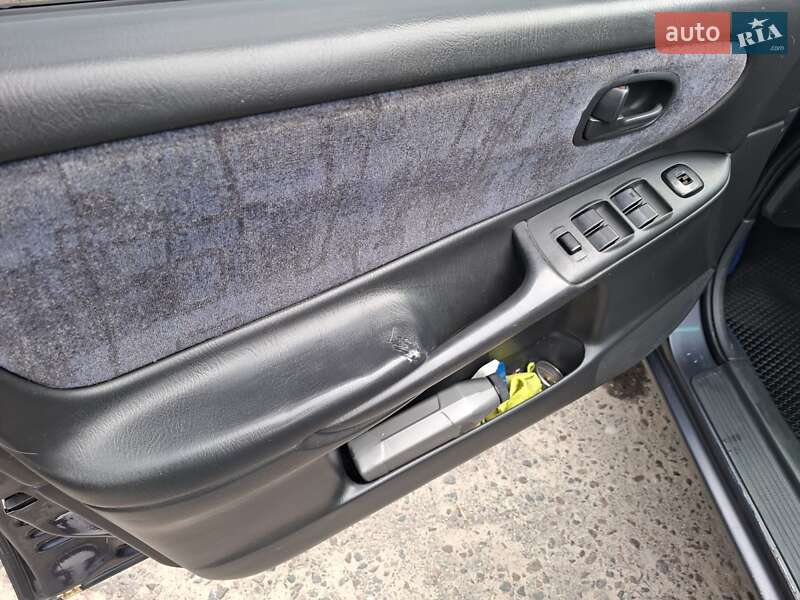 Седан Mazda 626 1999 в Львові