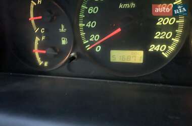 Хэтчбек Mazda 626 2000 в 