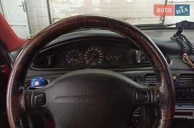 Хэтчбек Mazda 626 1997 в 