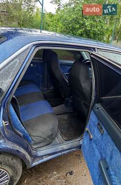 Седан Mazda 626 1989 в 