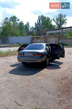 Седан Mazda 626 1995 в 