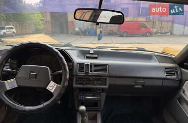 Седан Mazda 626 1988 в 