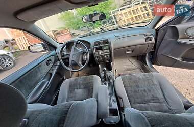 Седан Mazda 626 1999 в 