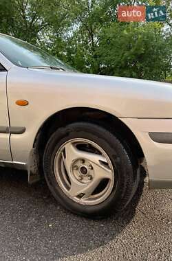Седан Mazda 626 1999 в 
