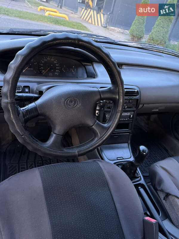 Седан Mazda 626 1992 в Ивано-Франковске
