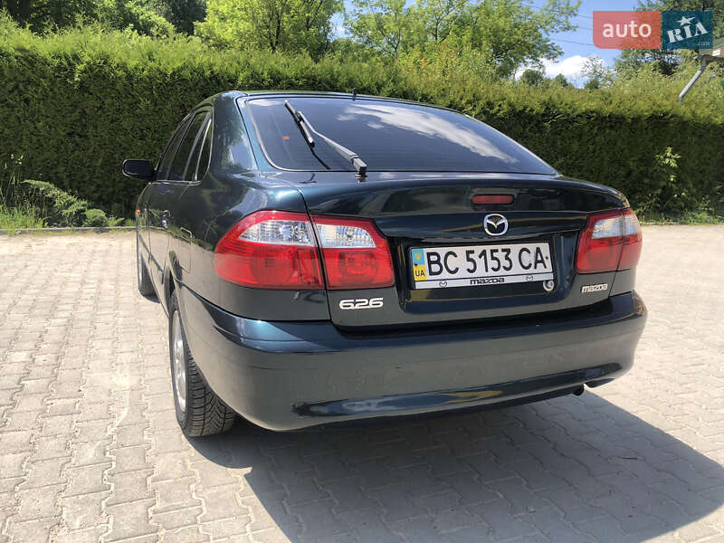 Седан Mazda 626 2002 в Турці