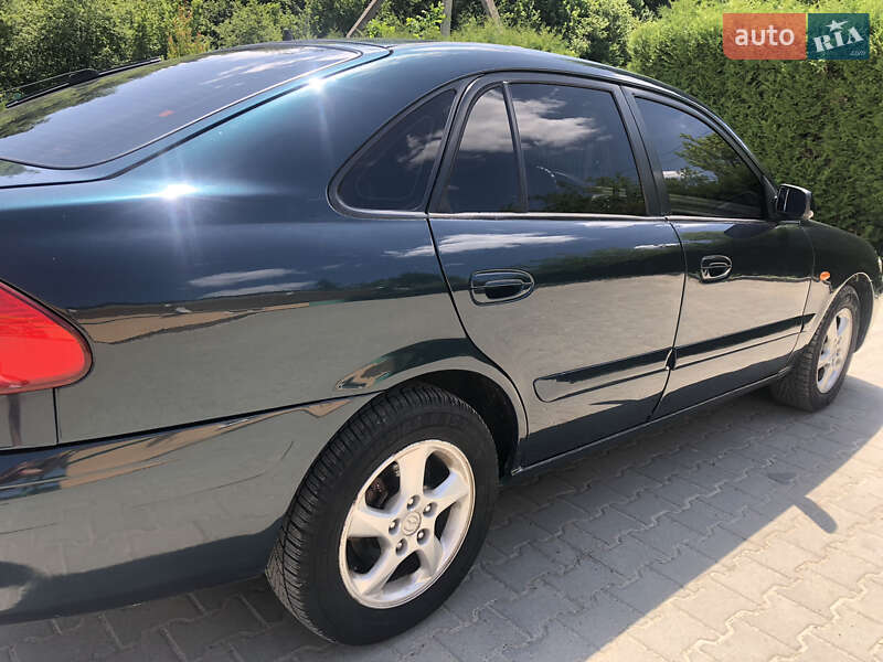 Седан Mazda 626 2002 в Турці