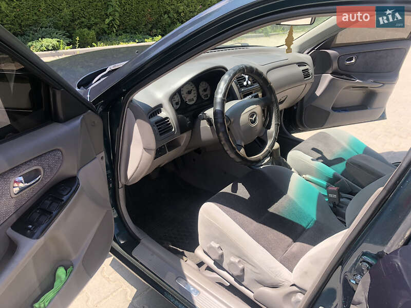 Седан Mazda 626 2002 в Турці