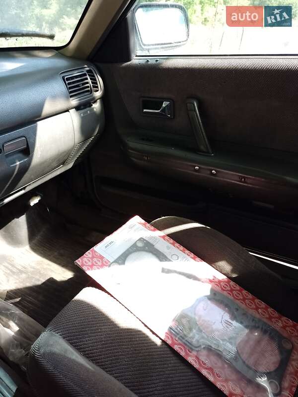 Хетчбек Mazda 626 1991 в Кам'янському