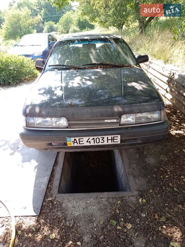 Хетчбек Mazda 626 1991 в Кам'янському