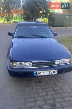 Седан Mazda 626 1989 в Рівному