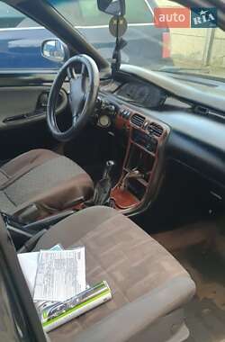 Седан Mazda 626 1994 в 