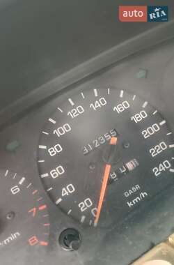 Седан Mazda 626 1994 в 