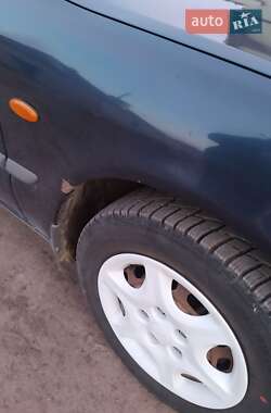 Хетчбек Mazda 626 1999 в 