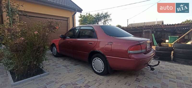 Седан Mazda 626 1993 в Нежине