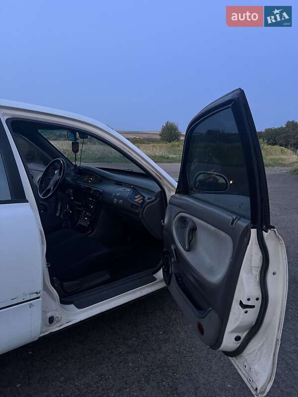 Седан Mazda 626 1993 в Ровно