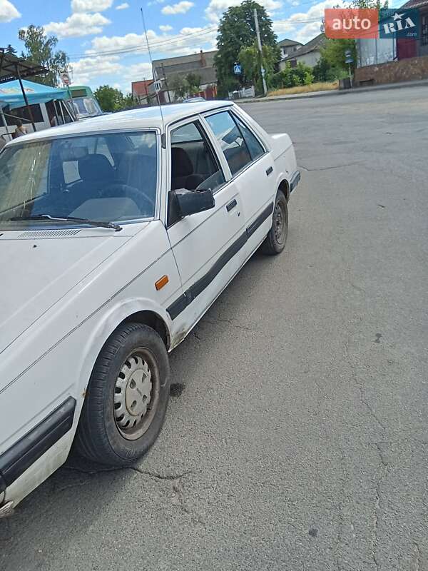 Седан Mazda 626 1986 в Бершади