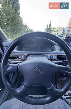 Хэтчбек Mazda 626 1994 в 