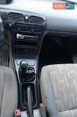 Хэтчбек Mazda 626 1994 в 