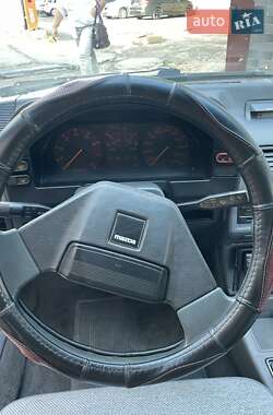 Хэтчбек Mazda 626 1986 в 