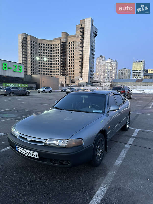 Хэтчбек Mazda 626 1994 в 