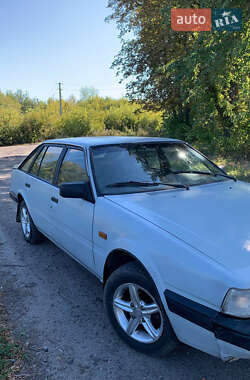 Хэтчбек Mazda 626 1986 в 