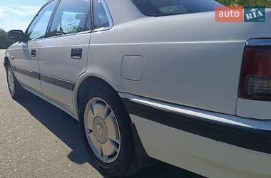 Седан Mazda 626 1989 в 