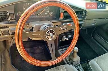Седан Mazda 626 1989 в 