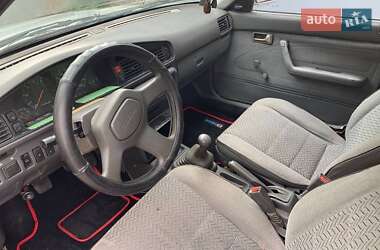 Хэтчбек Mazda 626 1989 в 