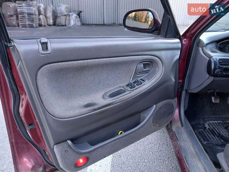 Хетчбек Mazda 626 1994 в Харкові фото 8 Хетчбек Mazda 626 1994 в Харкові