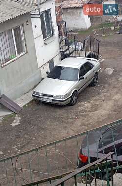 Седан Mazda 626 1988 в Кривом Роге