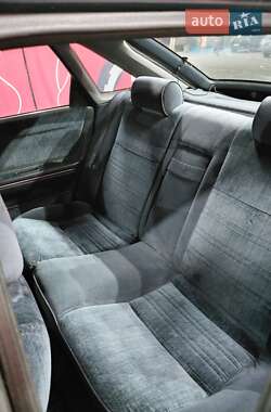 Хэтчбек Mazda 626 1988 в 