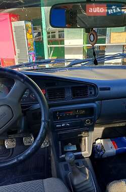 Универсал Mazda 626 1988 в 