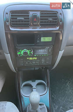 Седан Mazda 626 2001 в 