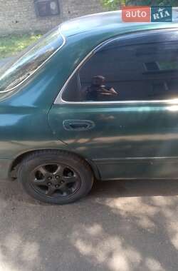 Седан Mazda 626 1993 в 