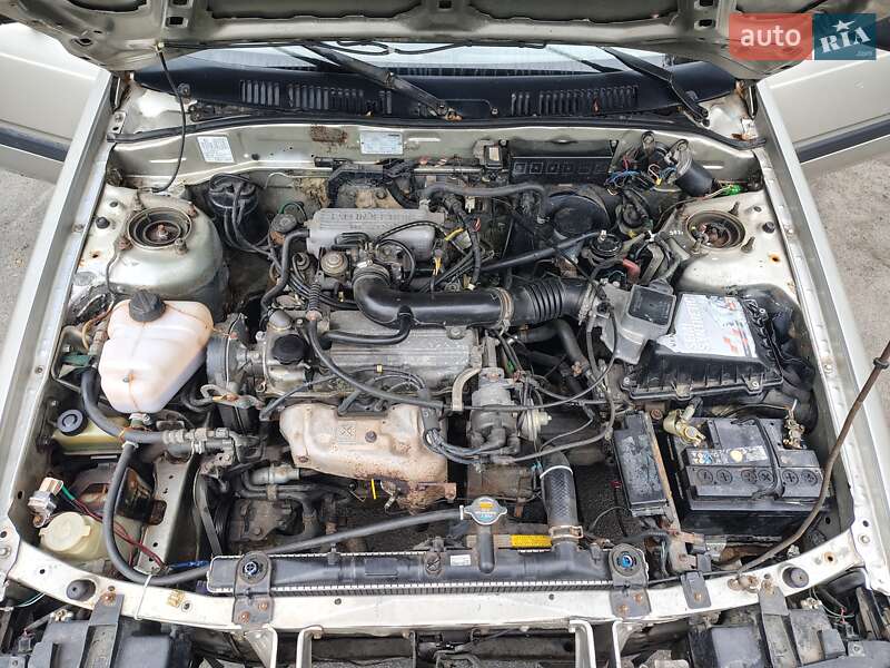 Седан Mazda 626 1992 в Хмельницком