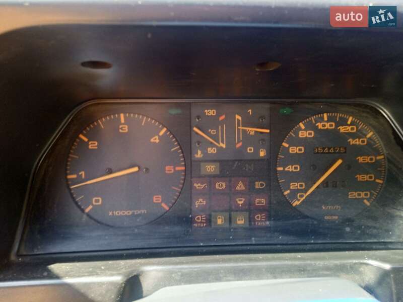 Хэтчбек Mazda 626 1986 в Лозоватке