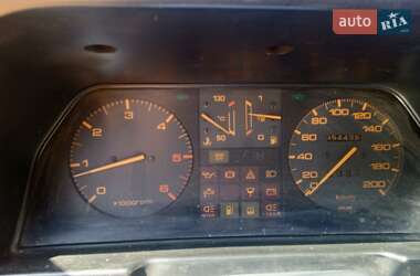 Хэтчбек Mazda 626 1986 в 