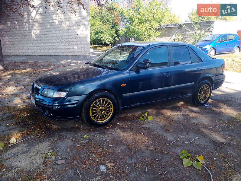 Седан Mazda 626 1999 в 