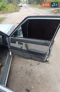 Седан Mazda 626 1987 в 