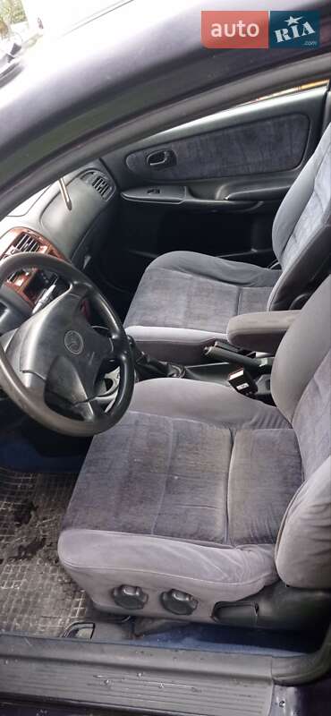 Хетчбек Mazda 626 1997 в Бродах