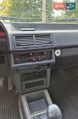 Седан Mazda 626 1987 в 