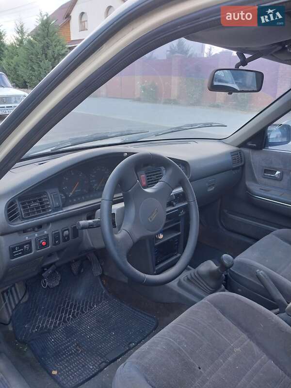 Седан Mazda 626 1991 в Одессе фото 4 Седан Mazda 626 1991 в Одессе