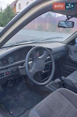 Седан Mazda 626 1991 в 