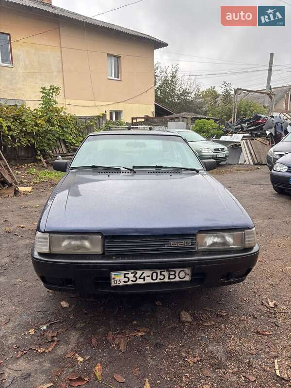 Хетчбек Mazda 626 1986 в 