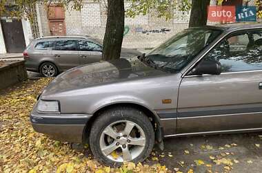 Хэтчбек Mazda 626 1990 в 