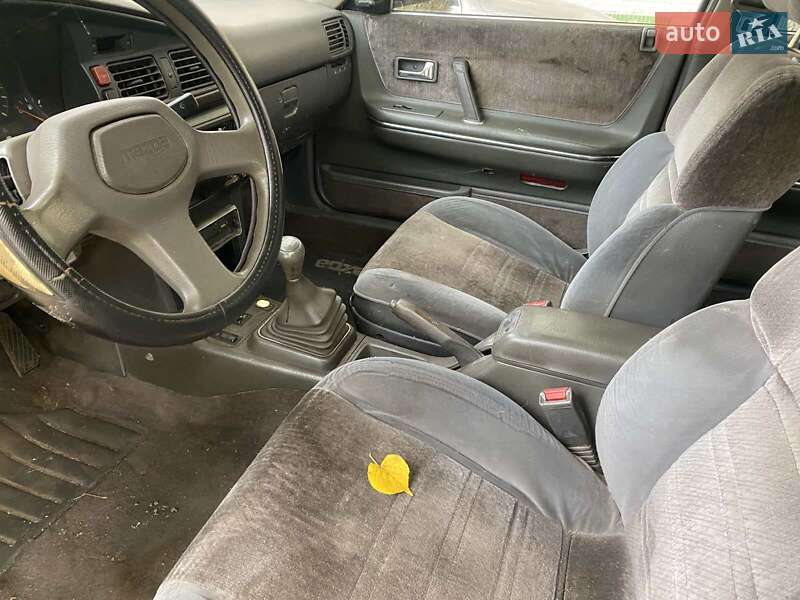 Хэтчбек Mazda 626 1990 в Киеве