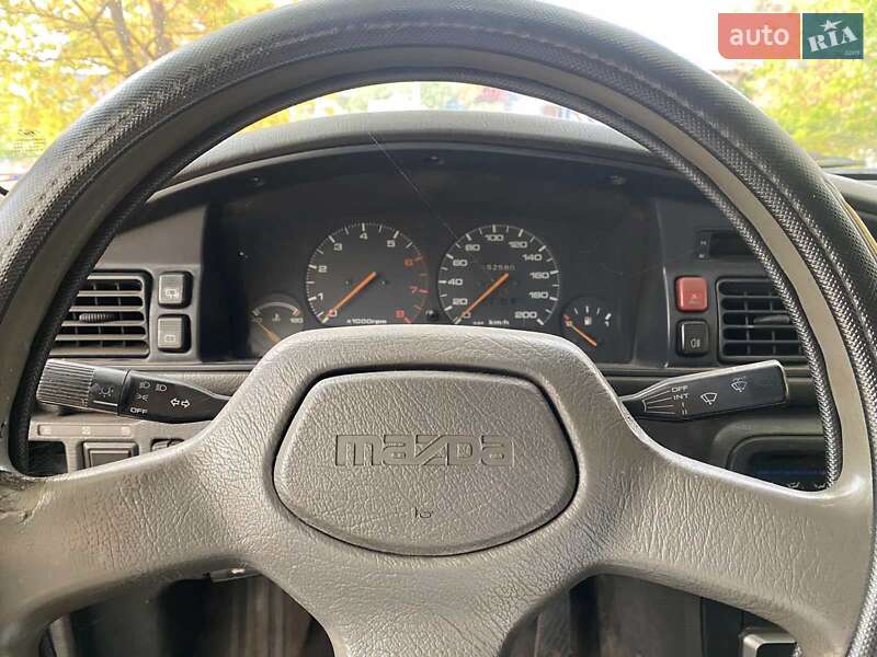 Хэтчбек Mazda 626 1990 в Киеве